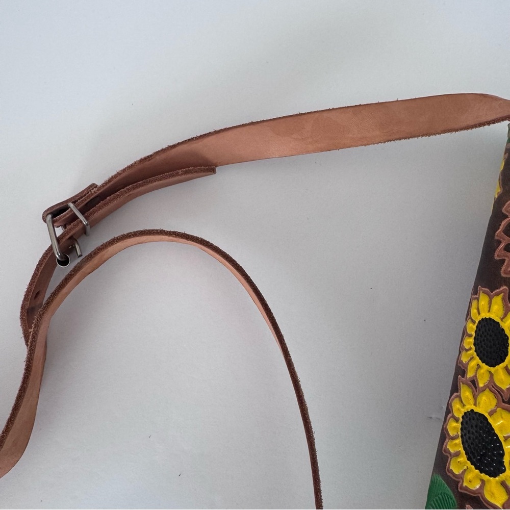 Hand Tooled Leather Floral Shoulder Bag - Picture 13 of 14